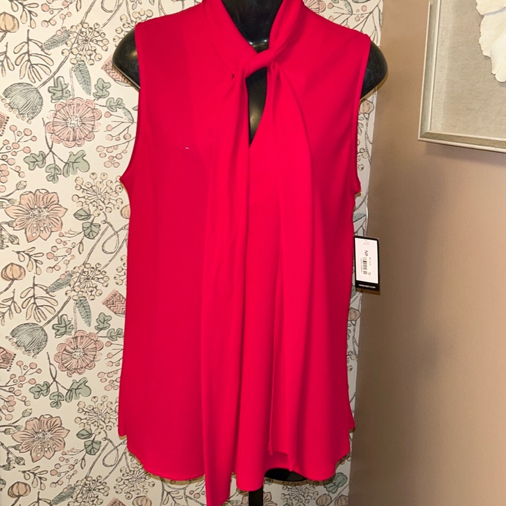 NWT Nine West, Fuchsia Tie up Tank!